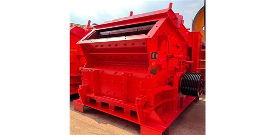 反击式打砂机的工作原理